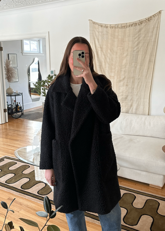 Calla Boxy Fit Faux Fur Coat / Size XS